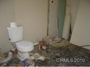 116 E Franklin St, Sweetser, IN 46987 photo 4