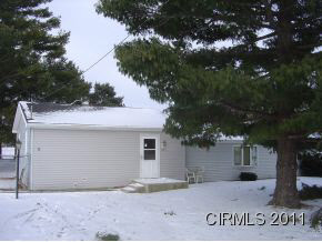 241 E Franklin St, Sweetser, IN 46987 photo 1