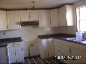 241 E Franklin St, Sweetser, IN 46987 photo 4