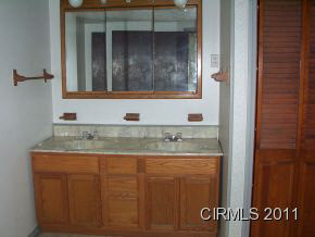 855 E Bocock Rd, Marion, IN 46952 photo 5