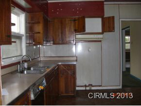 2123 S Valley Ave, Marion, IN 46953 photo 5
