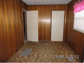 2124 W 10th St, Marion, IN 46953 photo 9