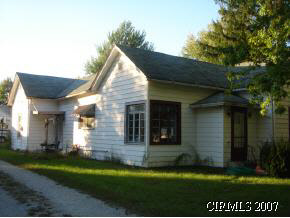 317 Nancy St, Warren, IN 46792 photo 2