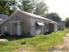 19 N Jackson St, Andrews, IN 46702 photo 1