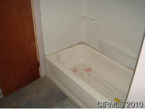 1062 Cherry Ln, Peru, IN 46970 photo 8