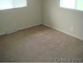 2911 Travis St, Peru, IN 46970 photo 9