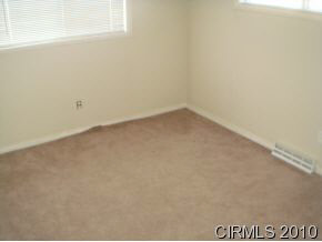 2911 Travis St, Peru, IN 46970 photo 8