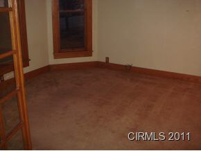 323 E 5th St, Peru, IN 46970 photo 8