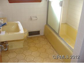 1025 Falls Ave, Wabash, IN 46992 photo 7