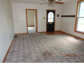 579 E Hill St, Wabash, IN 46992 photo 5