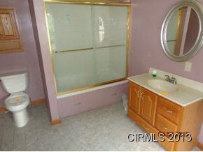 579 E Hill St, Wabash, IN 46992 photo 12
