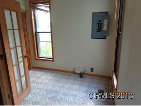 579 E Hill St, Wabash, IN 46992 photo 7