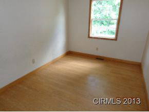 579 E Hill St, Wabash, IN 46992 photo 10
