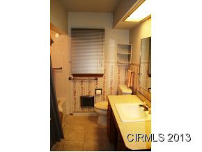 221 Ross Ave, Wabash, IN 46992 photo 12