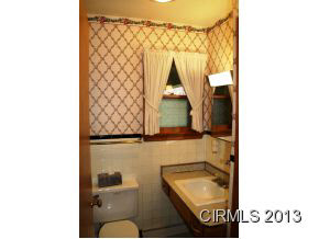 221 Ross Ave, Wabash, IN 46992 photo 11