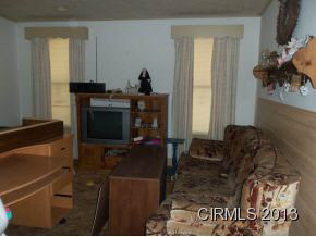 219 W 8th St, Peru, IN 46970 photo 6