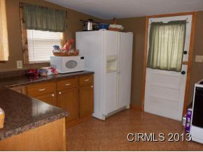 261 Columbia Ave, Peru, IN 46970 photo 9