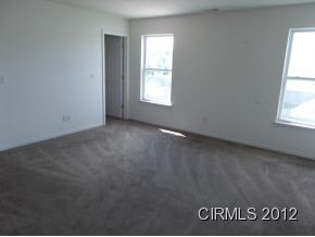 1041 Springwater Rd, Kokomo, IN 46902 photo 3