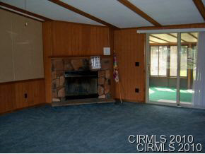 3821 W Clover Ln, Kokomo, IN 46901 photo 2