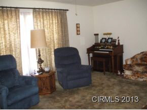 1001 Market Rd, Tipton, IN 46072 photo 4