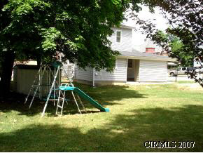 117 S Wayne St, Warren, IN 46792 photo 7