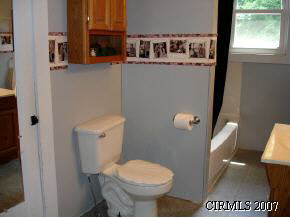 117 S Wayne St, Warren, IN 46792 photo 3