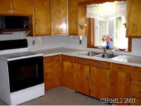 117 S Wayne St, Warren, IN 46792 photo 5