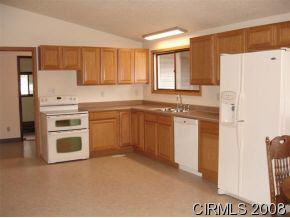 121 Riverview Rd, Warren, IN 46792 photo 5
