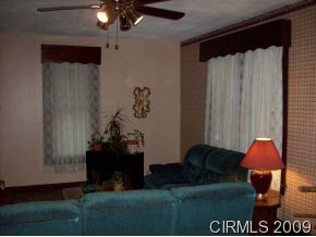 463 E 2nd St, Peru, IN 46970 photo 2