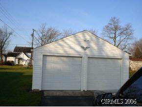417 N Buckeye St, Fairmount, IN 46928 photo 2