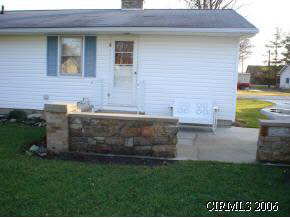 417 N Buckeye St, Fairmount, IN 46928 photo 3