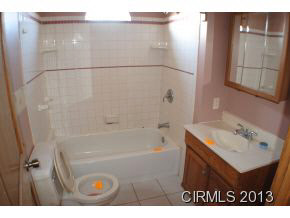 514 Doggett St, Windfall, IN 46076 photo 6