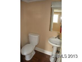335 Green St, Tipton, IN 46072 photo 9