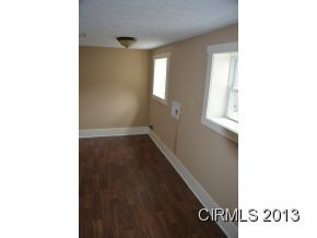 335 Green St, Tipton, IN 46072 photo 8