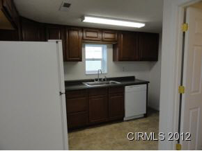 825 S Independence, Windfall, IN 46076 photo 6