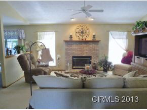 3012 Winthrop Ln, Kokomo, IN 46902 photo 3