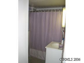 4816 S Meridian St, Marion, IN 46953 photo 8