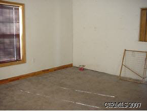 118 Lasalle St, Windfall, IN 46076 photo 3