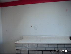 118 Lasalle St, Windfall, IN 46076 photo 2