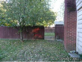 2200 Glenora Ct, Kokomo, IN 46902 photo 2