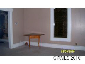 613 E Tyler St, Fairmount, IN 46928 photo 2