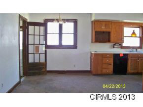 907 W 9th St, Marion, IN 46953 photo 4