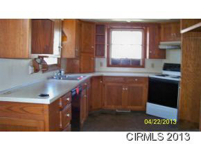 907 W 9th St, Marion, IN 46953 photo 2
