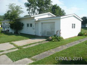 518 Doggett St, Windfall, IN 46076 photo 2