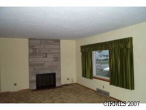 355 E Harrison Ave, Wabash, IN 46992 photo 3