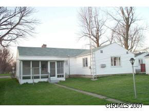 355 E Harrison Ave, Wabash, IN 46992 photo 2