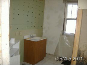 323 E Main St, Peru, IN 46970 photo 5