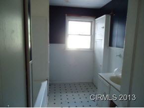 54 E 6th St, Peru, IN 46970 photo 12