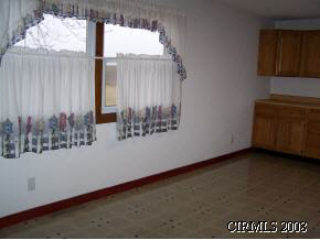 8106 E 100 N, Greentown, IN 46936 photo 4