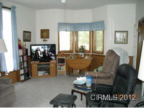 587 W 1050 N, North Manchester, IN 46962 photo 4